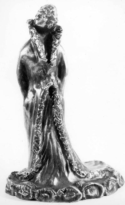34 Flowered Gown02